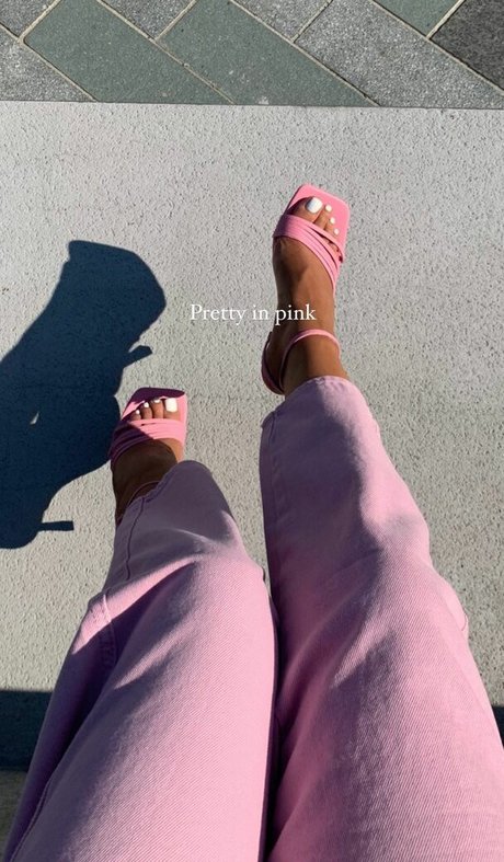 Thosetoes free pornstar pictures