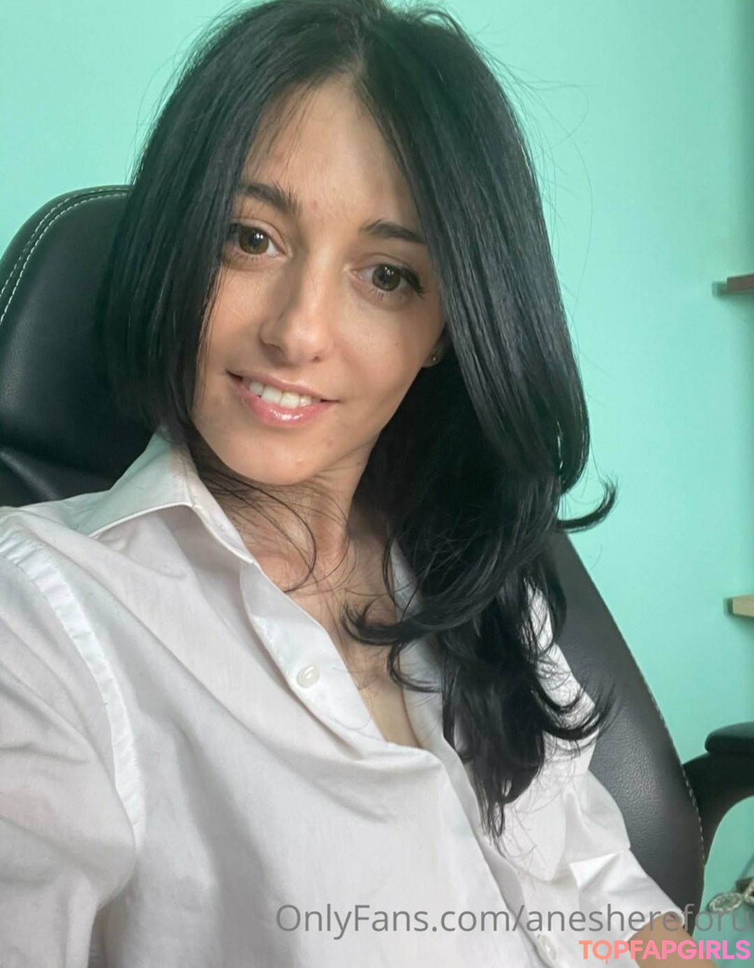 lesbian fisting onlyfans porno archive