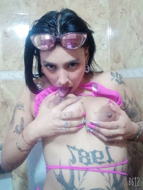 Jowiiepolo model erotic photos