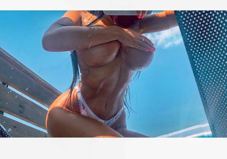 Adriane Linn perfect pornstar image