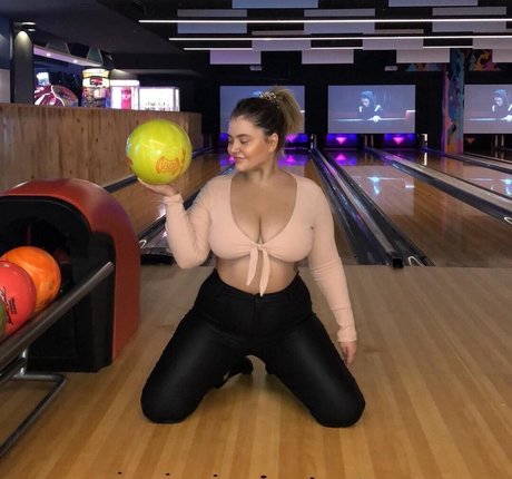 Kelly Bodenstein porn actress pics