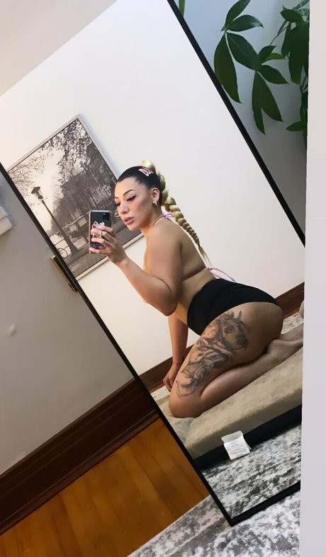 jewelsval pornographic actress pictures