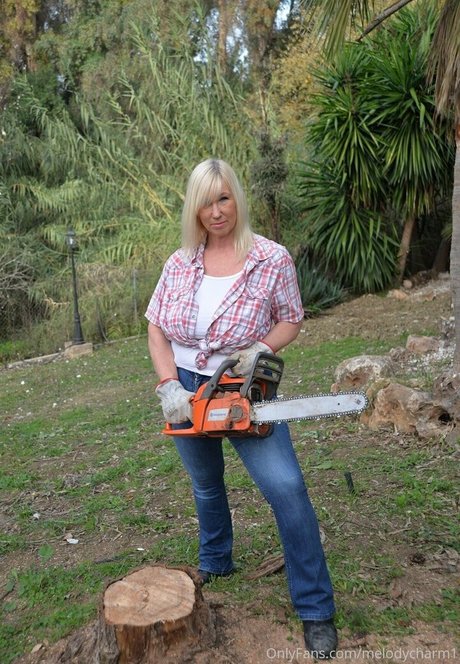 melodycharm1 model adult picture