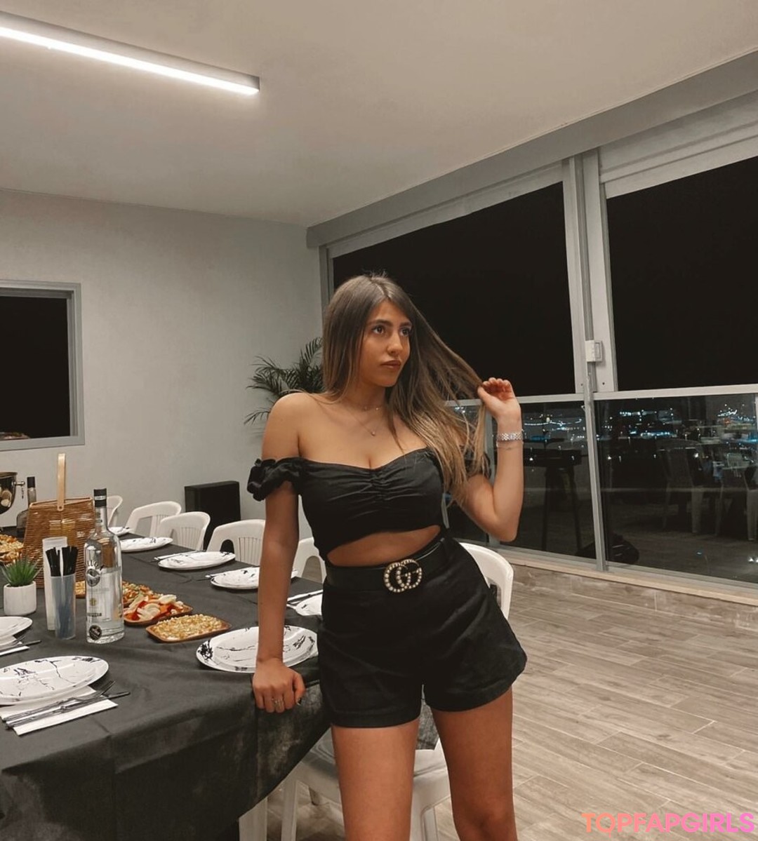 Meshi Malka pretty model photo