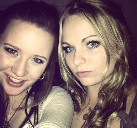 Maton Twins star gallery