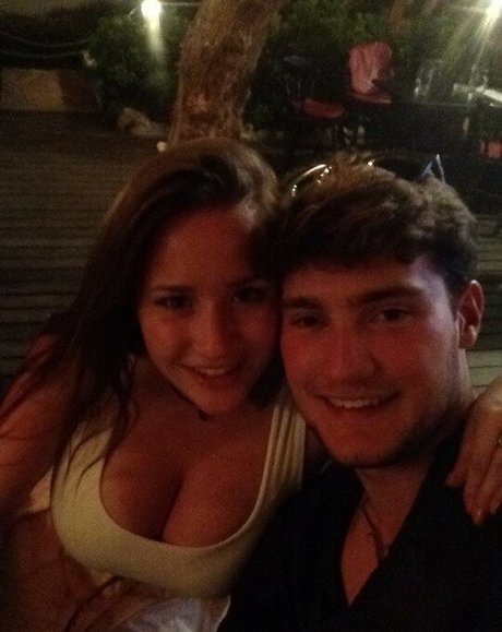 Maton Twins high quality model images