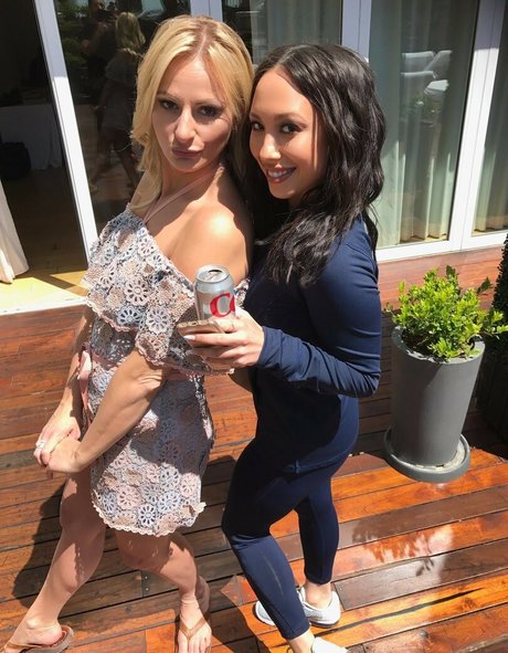 Cheryl Burke top star photo