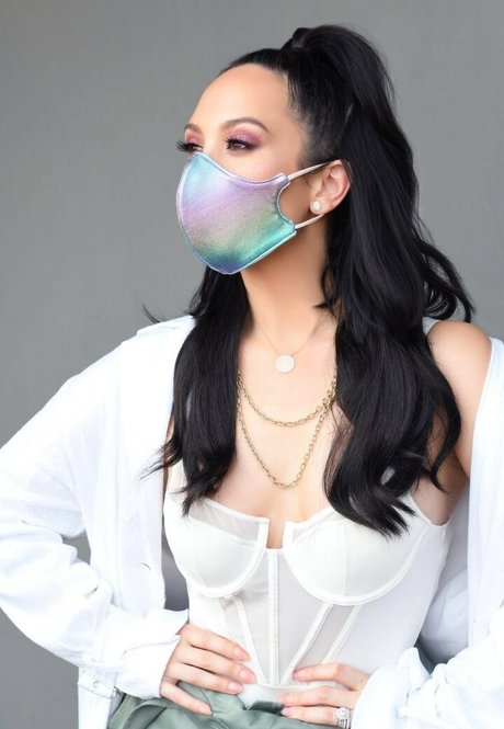 Cheryl Burke perfect star pictures