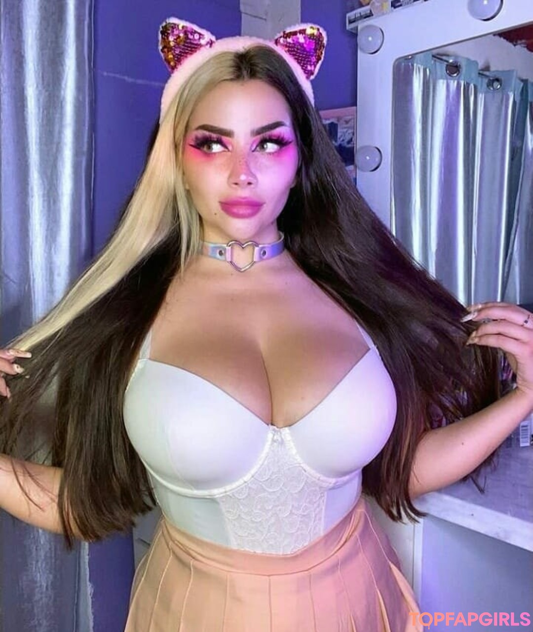 Vai Monroe hd model images