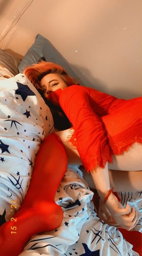 hazeyemerald nude actress img