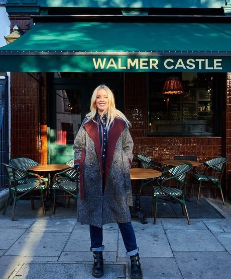 Lauren Laverne art model images