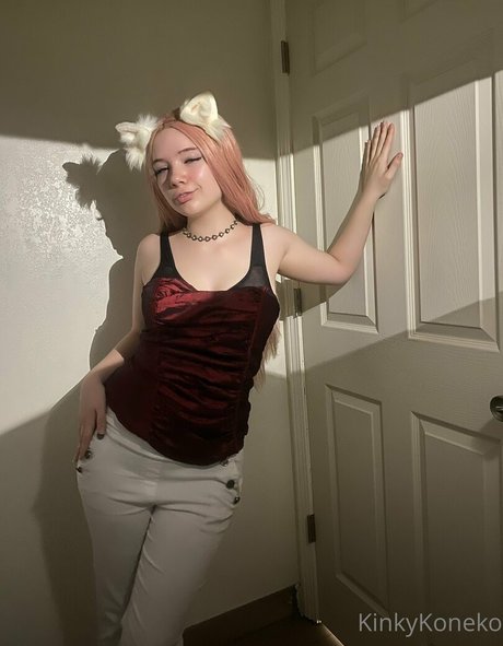 kinkykoneko69 sex model photos
