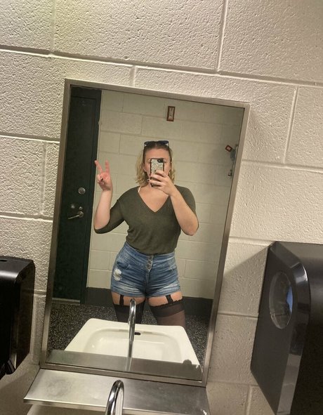 seeceeceefreebie nude model images