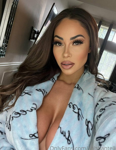 Shantel Tinajero top profile image