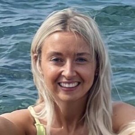 Hannah Davies Golf hd pornstar photo