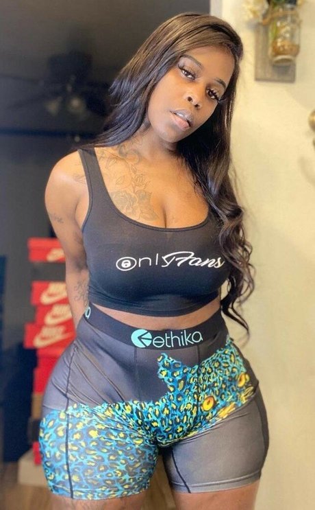 BaeFromHouston beautiful model img