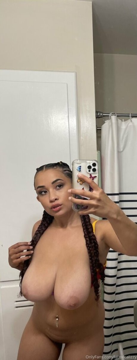 latoxicalizzy top profile image