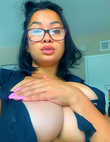 latoxicalizzy pornstar erotic photos