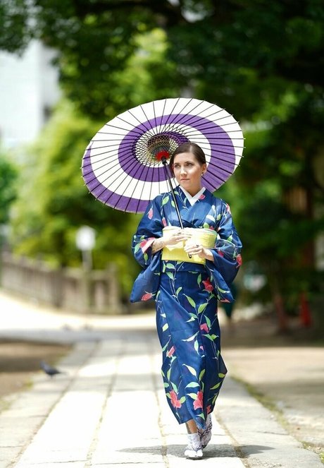 gh05t girl perfect actress pictures