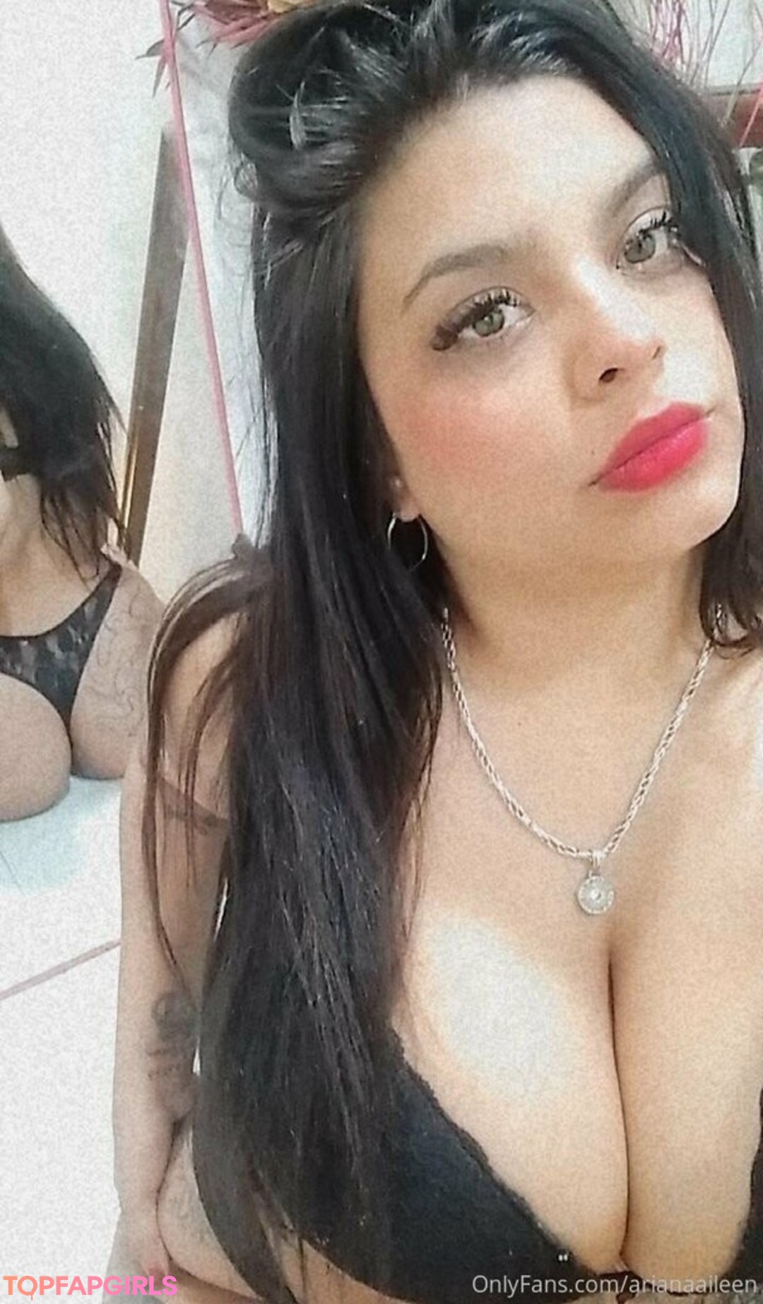 arianaaileen star porn photos