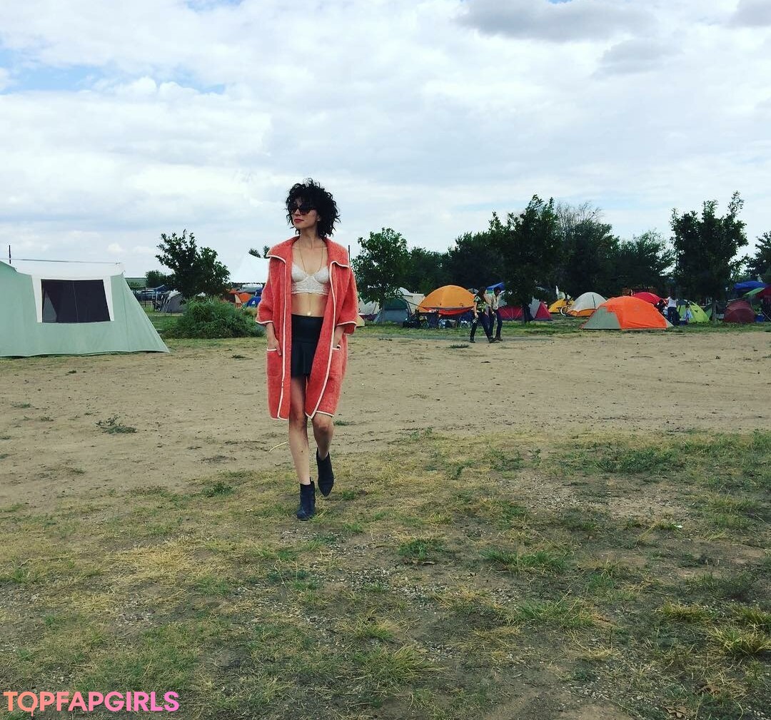 Annie Clark pretty pornstar pics