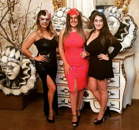 trans onlyfans hot nude image