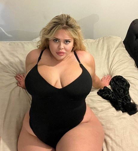 Susannah Elizabeth art pornstar pics