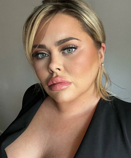 Susannah Elizabeth model pretty picture