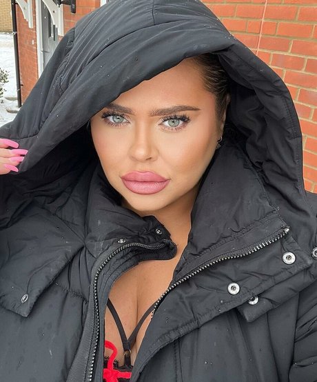 Susannah Elizabeth erotic model archive