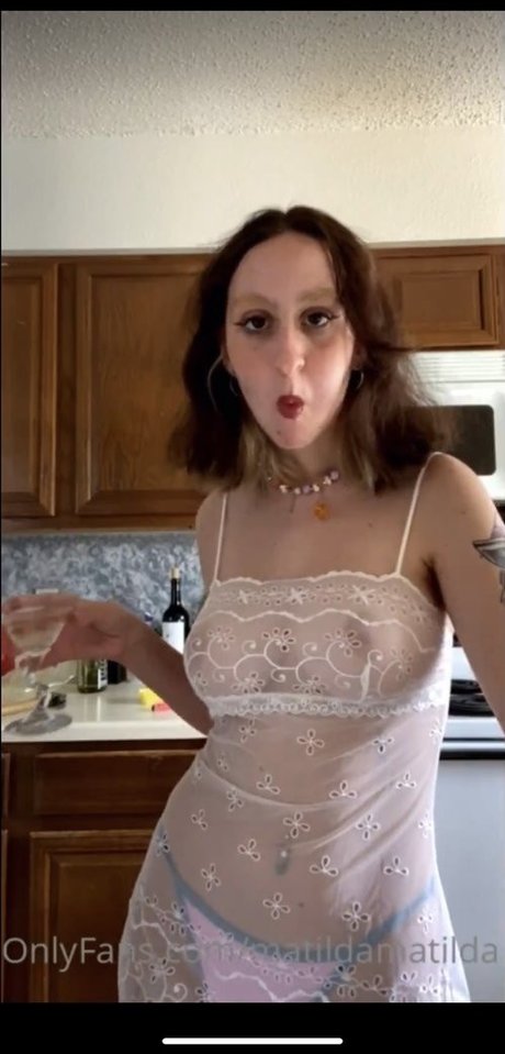 mole tilda pornstar top picture