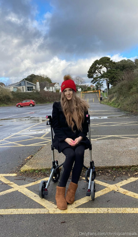 chrissycantwalk hd pornstar photo