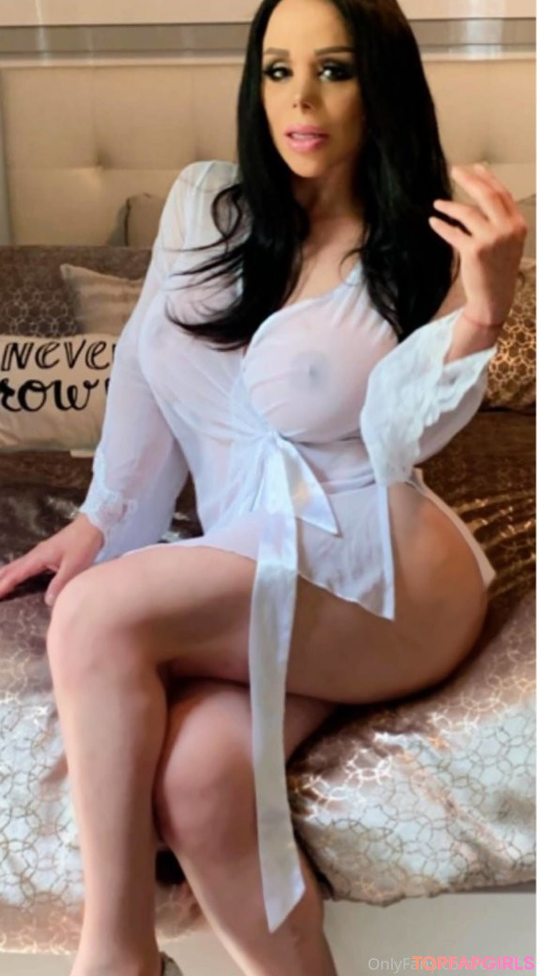 Coralba model naked galleries