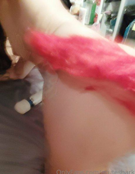 acuteshark naked pornstar pic