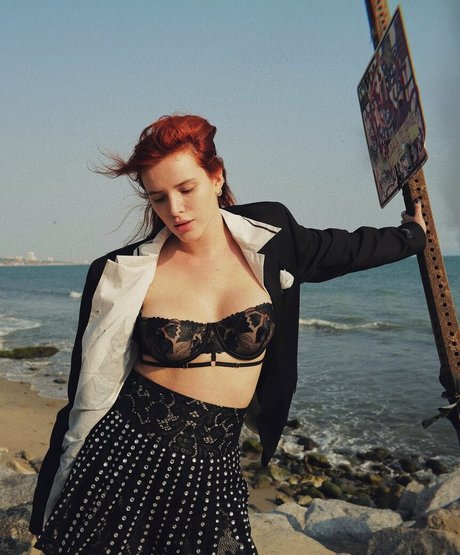 bellathornevip model porn img