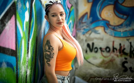 hulilablunt top model picture