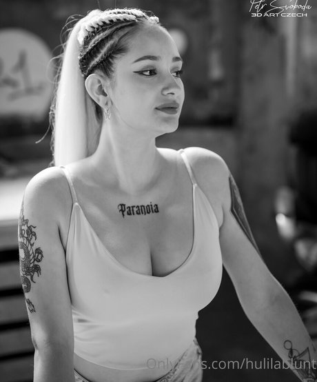 hulilablunt perfect actress image