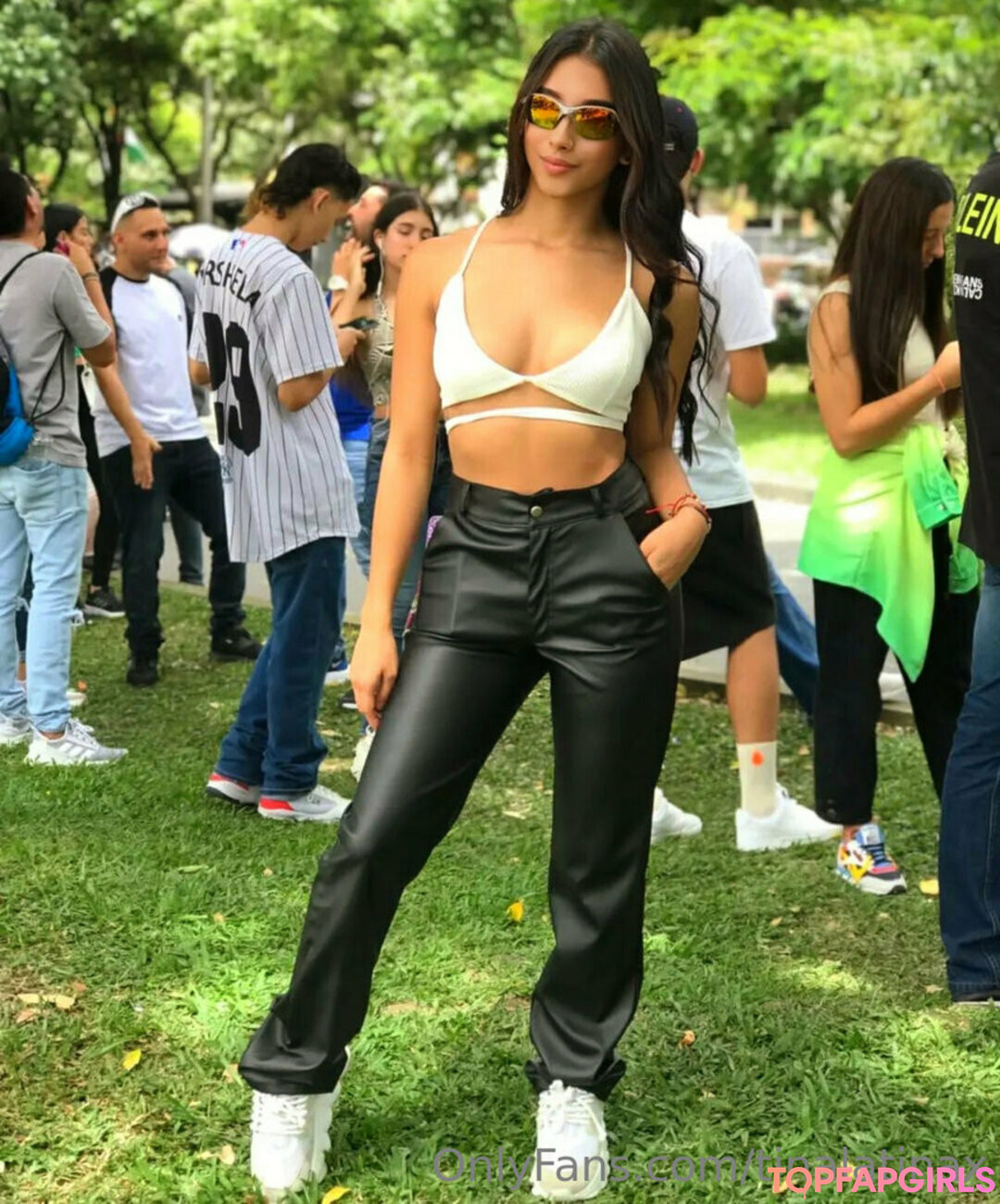 valatinax pretty pornstar img