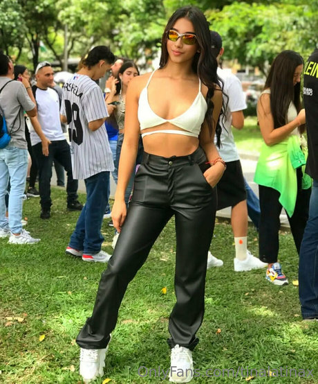 valatinax best star photos