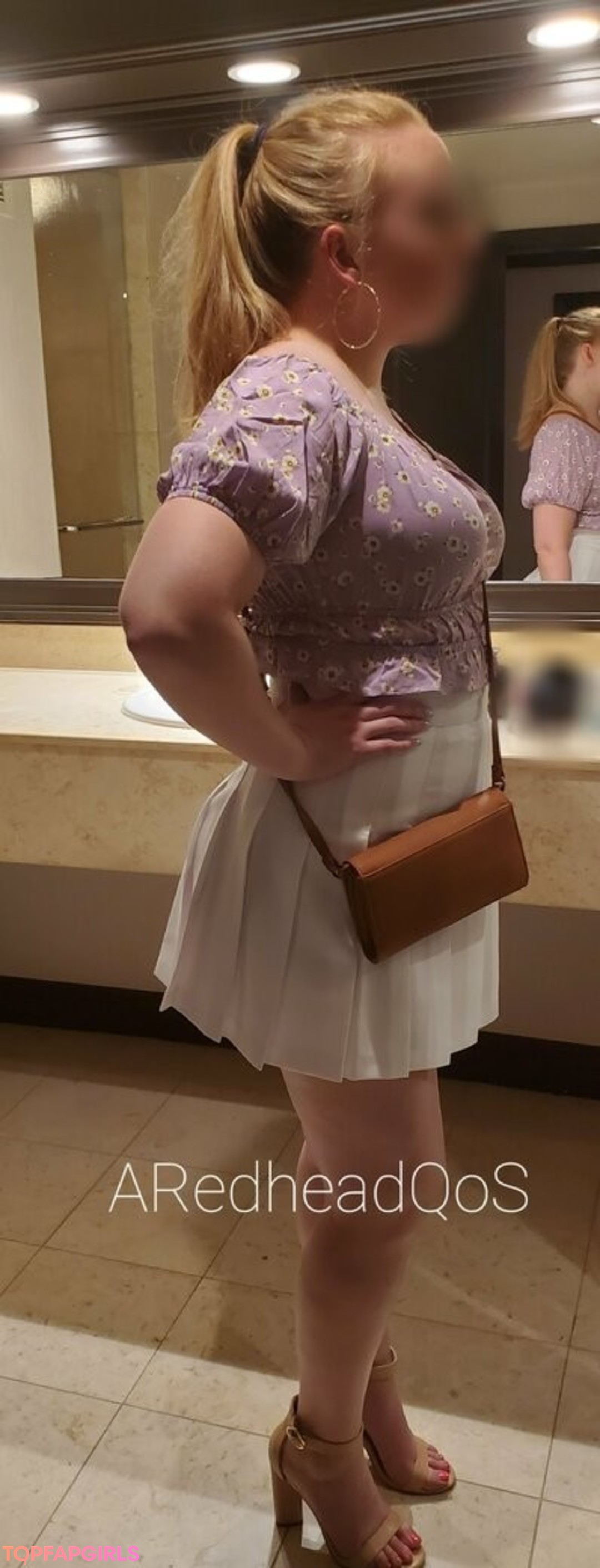 aredheadqosfree pornstar sexy photo