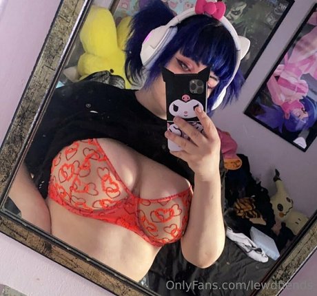 Lewdfiends model exclusive photo