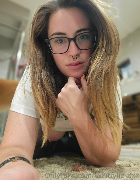 xxkittylicksxx beautiful model photos