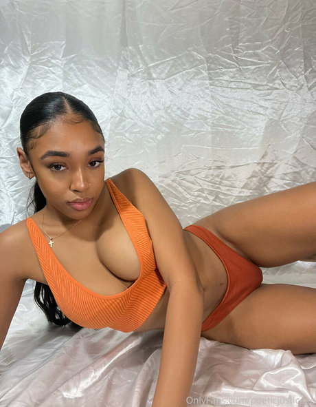 poeticjusticeee model erotic photos