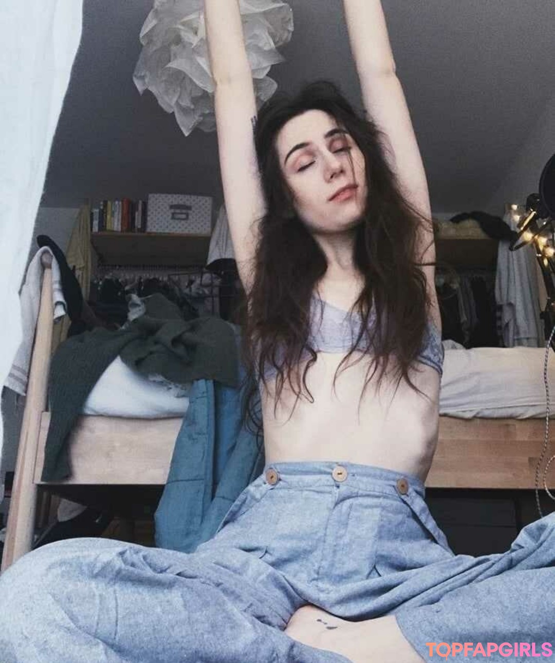 Dodie Clark top profile image