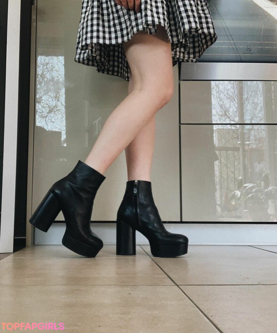 Dodie Clark adult star img