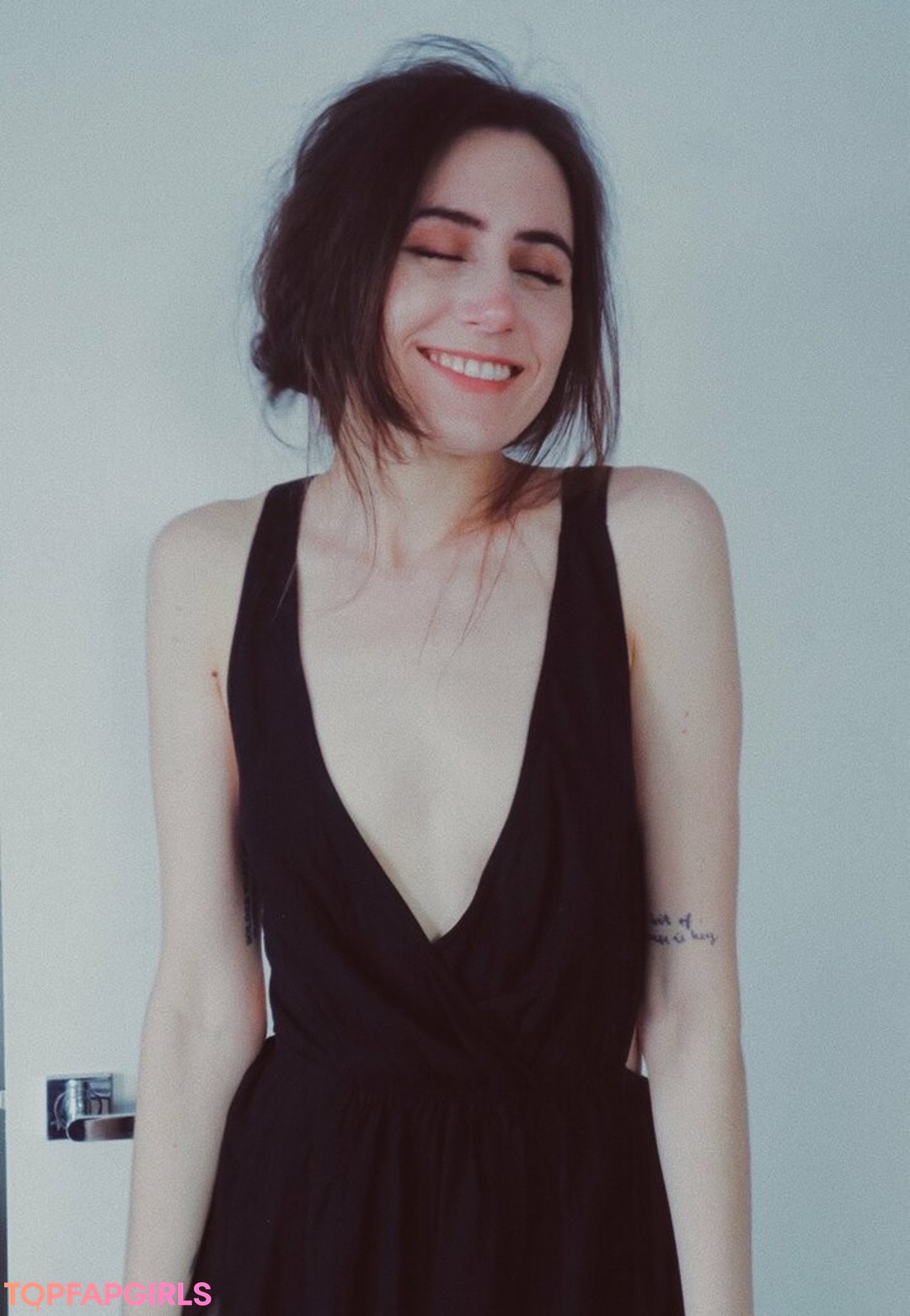petite skinny onlyfans sexy photo