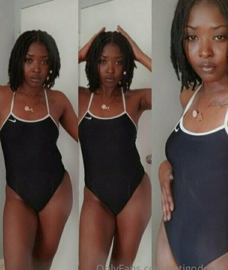 black female onlyfans naked photos