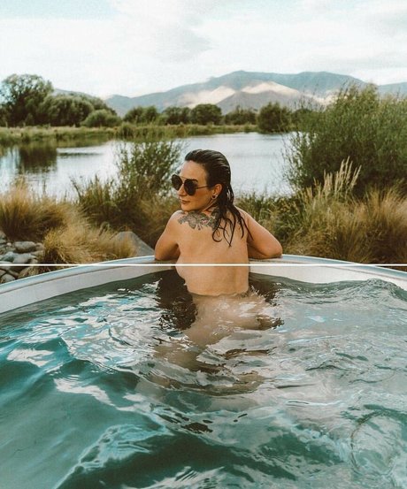 Danielle Noce model naked pic