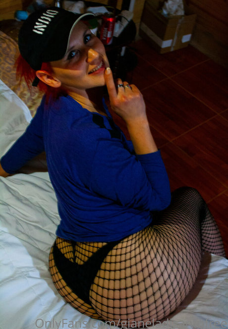 gianeladisantofree erotic pornstar pic