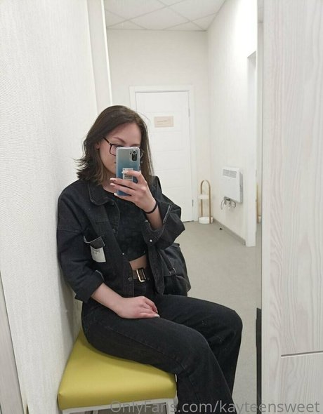 kayteensweet exclusive model img