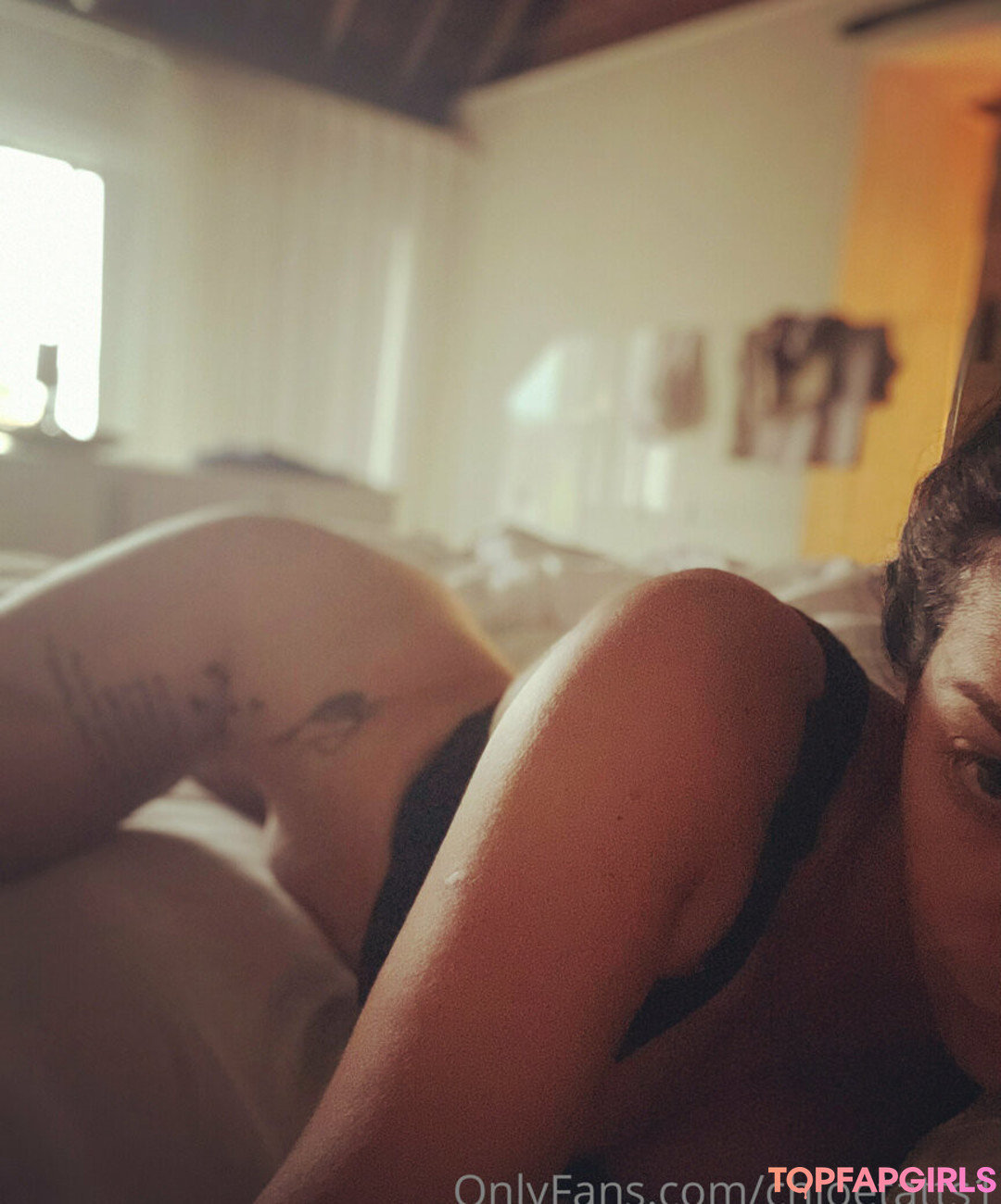 chloetatts1 star hot photo